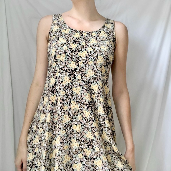 Vintage Dresses & Skirts - 90’s vintage floral dress